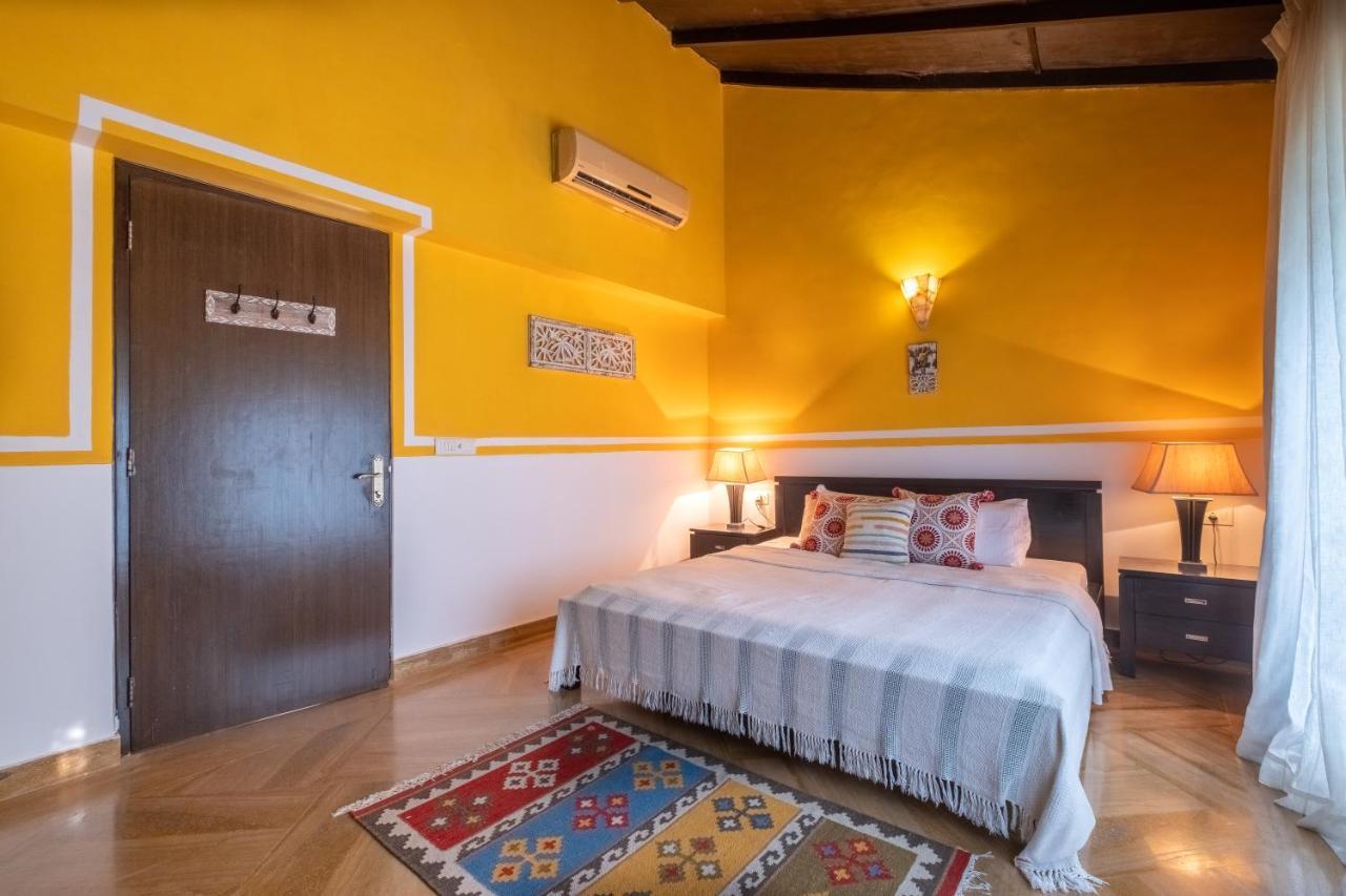Snowdrop- Exquisite 3Bhk Villa With Pool- Candolim By Staymonkey Calangute Exterior photo